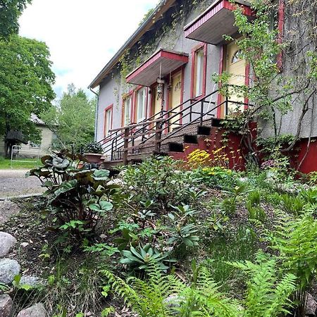 Koulumaeki Hostel Karkola Exterior foto
